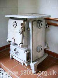 1933 Ideal boiler for heating water, stove enamel, British