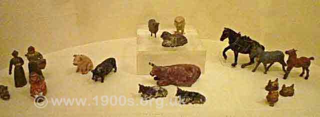Childrens' toys in the 1940s: painted lead figures