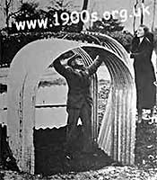 erecting an Anderson shelter 1939
