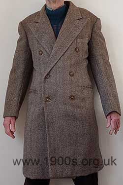 Thick woollen utility coat, double breasted, front