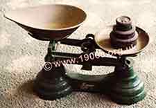 scales used by old greengrocers