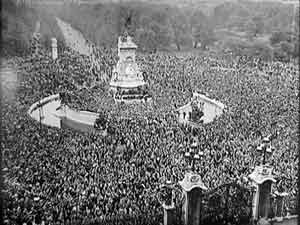 WW2 peace celebrations in the Mall outside Buckingham Palace