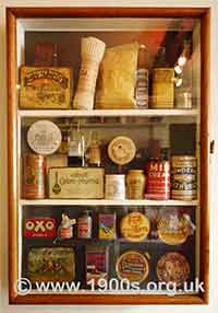 Pre-ackaging in the 1940s: tins, stone-ware jars and glass bottles