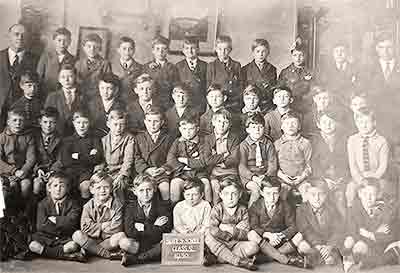 A class at Silver Street School in 1930.