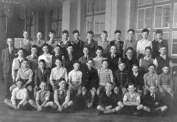 class at Silver Street School, Edmonton, c1950s, 1 of 5