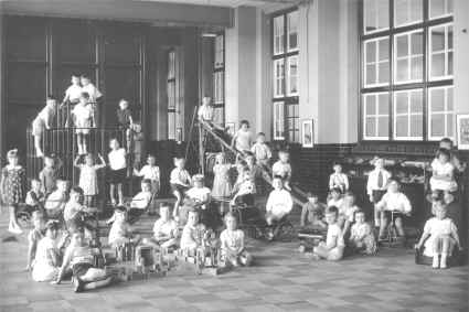 Class at Silver Street School, Edmonton, July 1938