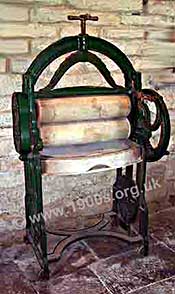 Cast iron mangle / laundry mangle