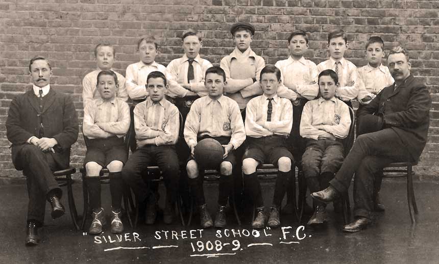 Silver Street School football team, 1908-09
