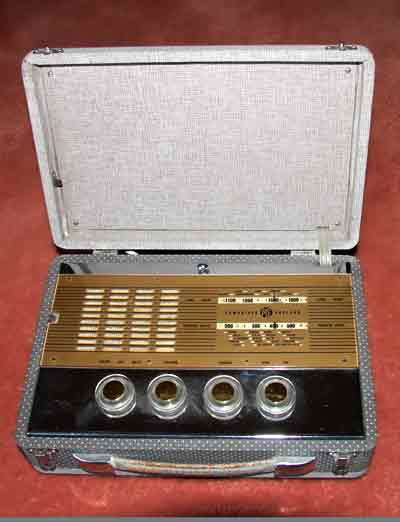 1950s radio: Pye Jewel case battery/mains, thumbnail